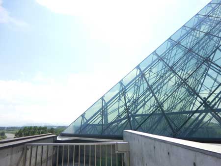 ガラスのピラミッド　最上階展望台